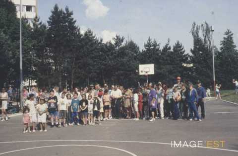 Rassemblement d'enfants (Maxéville)