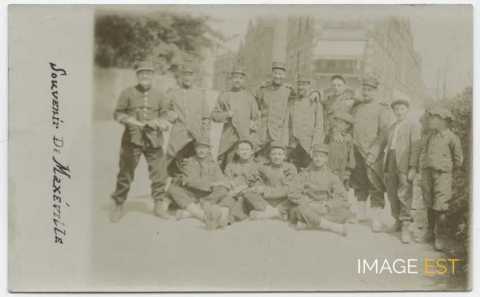 Groupe de soldats (Maxéville)