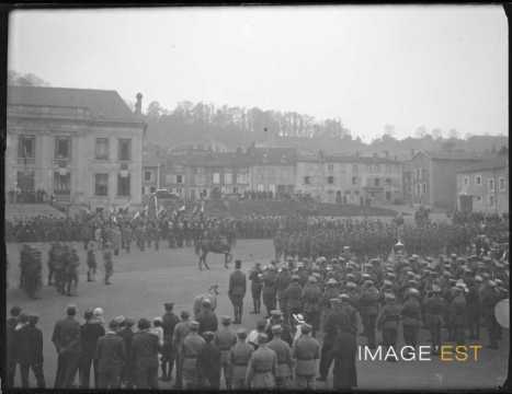 Revue des troupes (Montmédy)
