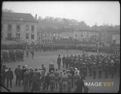 Revue des troupes (Montmédy)