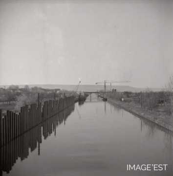 Canal de grand gabarit à Vandières