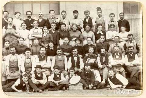 Ouvriers et ouvrières d'un atelier (Lunéville)