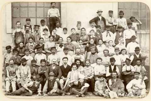 Ouvriers et ouvrières d'un atelier (Lunéville)