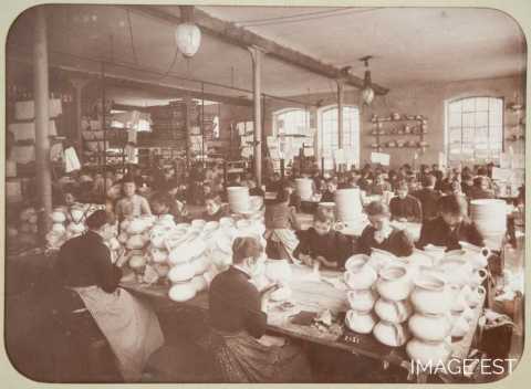 Atelier d'impression de la faïencerie Keller & Guérin (Lunéville)