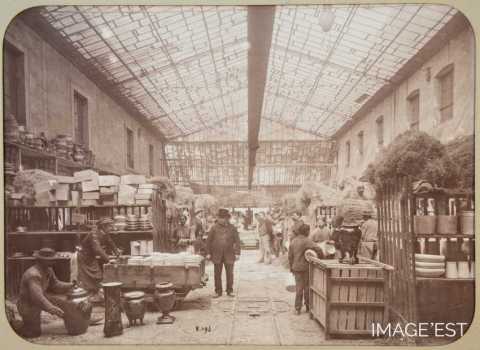 Atelier d'emballage de la faïencerie Keller & Guérin (Lunéville)