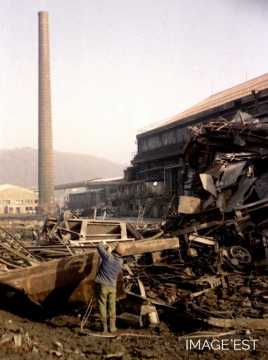 Découpage de l'aciérie Thomas (Réhon)