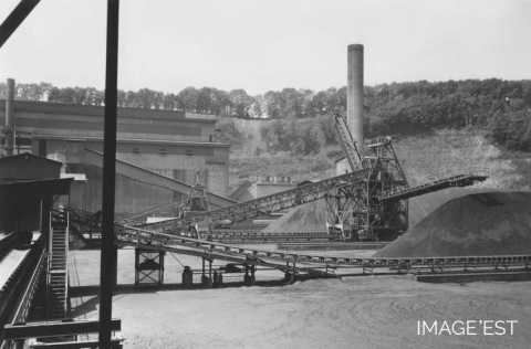 Mise en tas du minerai (Réhon)