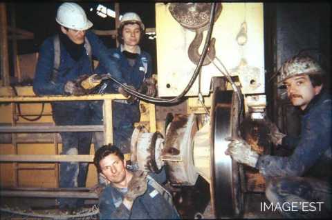 Equipe d'entretien des ponts roulants (Réhon)