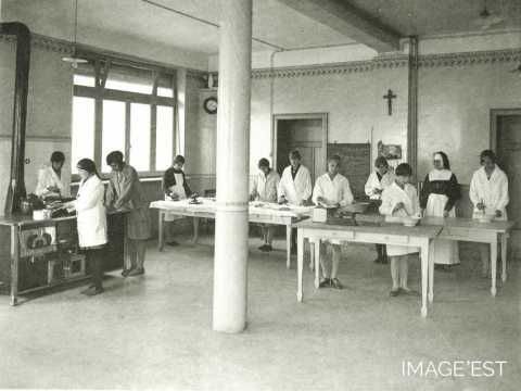 Ecole ménagère de la Providence (Réhon)
