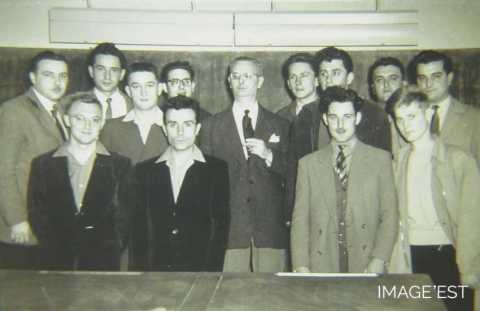 Lauréats de l'école des Maîtres Ouvriers Métallurgiques (Longwy)