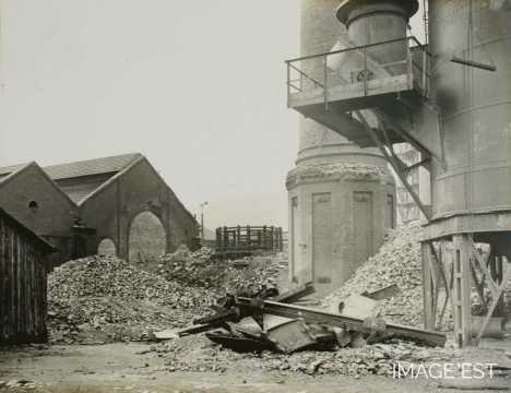 Destructions à l'usine de la Providence (Réhon)