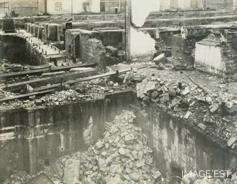 Destructions à l'usine de la Providence (Réhon)