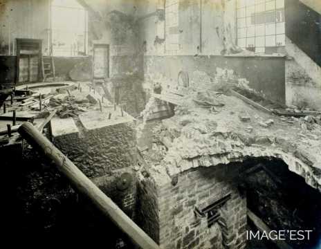 Destructions à l'usine de la Providence (Réhon)