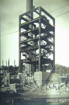 Construction d'un haut fourneau (Réhon)