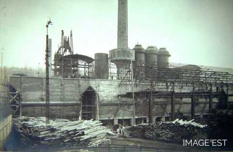 Construction de hauts fourneaux (Réhon)
