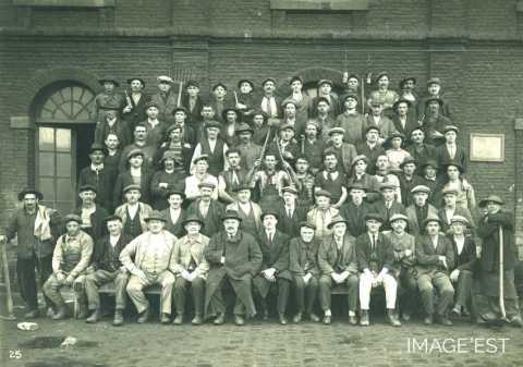 Equipe des halles de coulée (Réhon)