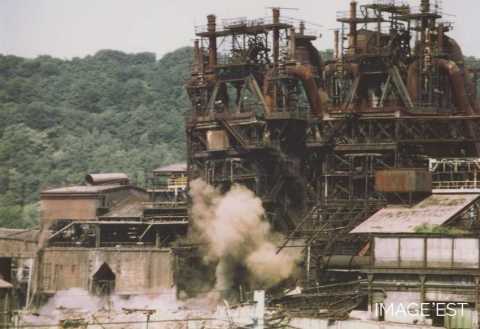 Dynamitage du haut fourneau n°4 (Réhon)