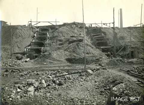 Construction d'un pont à la Providence (Réhon)