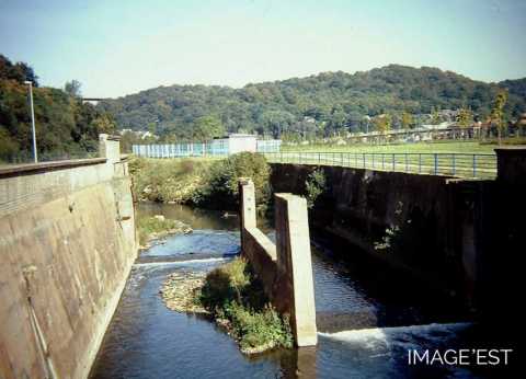 Restes du barrage sur la Chiers (Réhon)