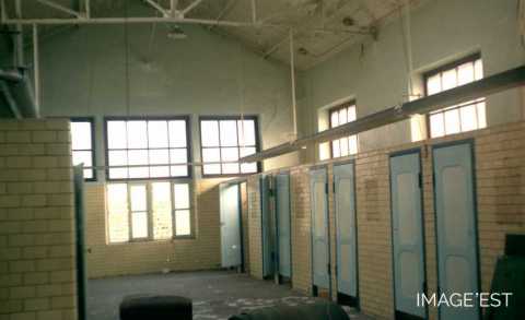 Bains-douches abandonnés (Réhon)