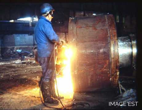 Découpage d'un induit de moteur (Réhon)