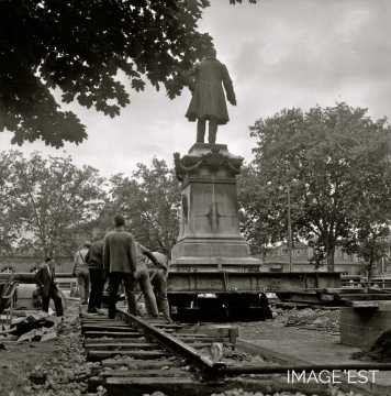 Opération de recul de la statue Thiers (Nancy)