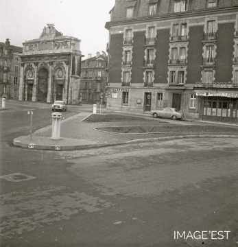 Aménagement de terre-pleins (Nancy)