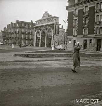 Aménagement de terre-pleins (Nancy)