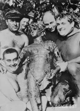Découverte de la statue de l'Éphèbe (Agde)