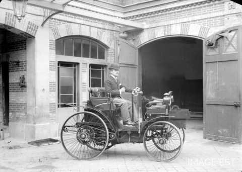 Automobile (Granges-sur-Vologne)