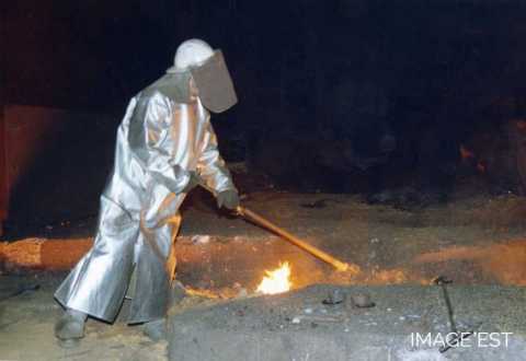 Contrôle de la coulée du haut-fourneau U1 (Uckange)