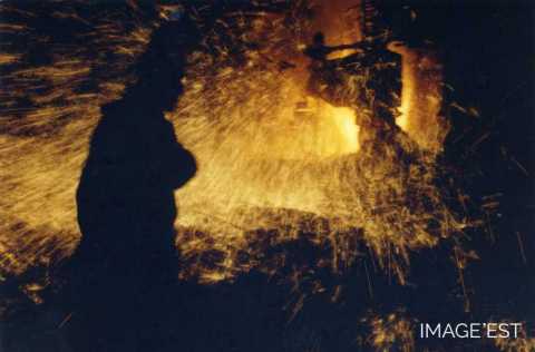 Perçage du trou de coulée (Uckange)