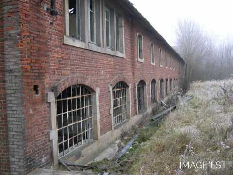 Bâtiment de stockage de la verrerie (Portieux)