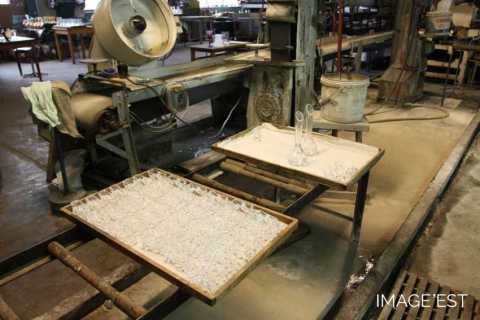 Atelier de meulage de la cristallerie (Portieux)