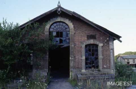 Ancien atelier désaffecté (Portieux)