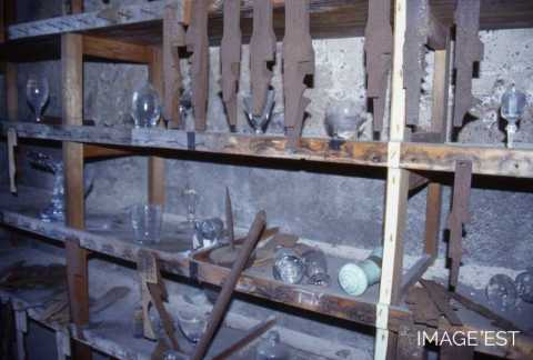 Etagère à modèles et gabarits (Portieux)