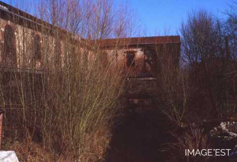 Ancienne halle et ruisseau Mori (Portieux)