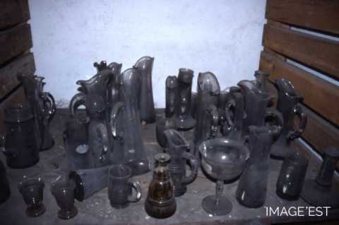 Bouteilles, fioles et verres (Portieux)