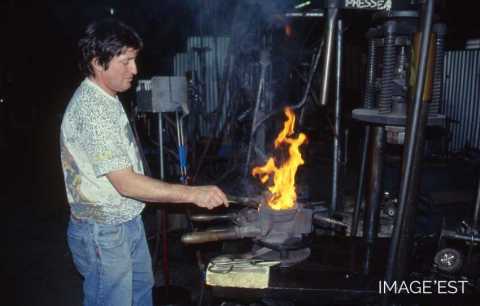 Moulage d'une pièce (Portieux)
