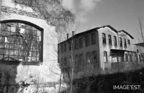 Ancien bâtiment de la halle (Portieux)