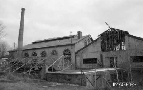 Façade de l'ancienne halle (Portieux)