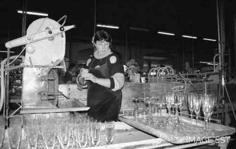 Polissage de verres à pied (Portieux)