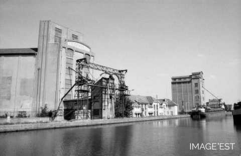 Quai de déchargement des Grands Moulins Vilgrain (Nancy)