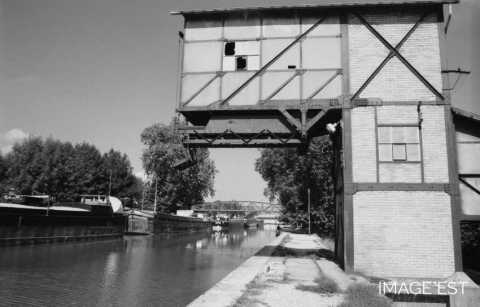 Ponton de déchargement des Grands Moulins Vilgrain (Nancy)