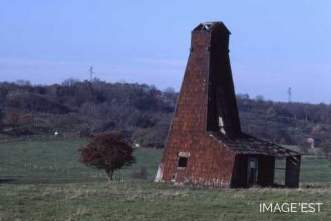 Chevalement de puits de saumure (Varangéville)