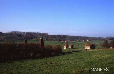 Chevalements de puits de saumure (Varangéville)