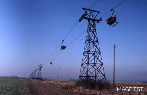 Ligne de pylônes du TP Max (Lenoncourt)