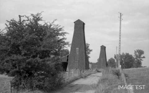 Chevalement de puits de saumure (Lenoncourt)