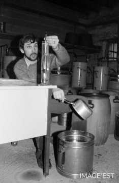 Lecture d'un pèse-alcool (Lenoncourt)