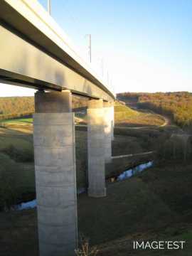 Viaduc du TGV à Jaulny (Meurthe-et-Moselle).